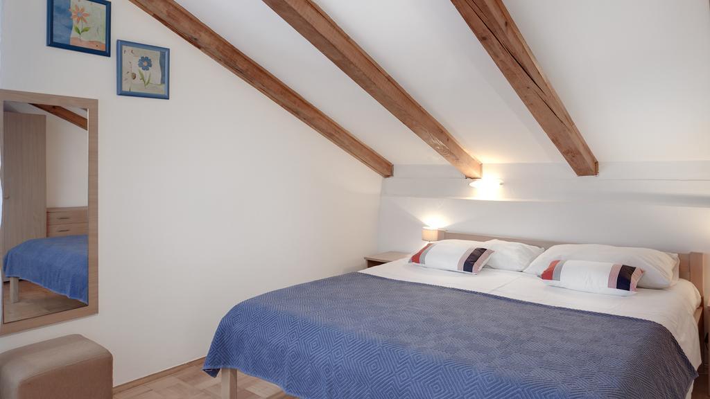 Apartment Pejnovic Malinska Zewnętrze zdjęcie